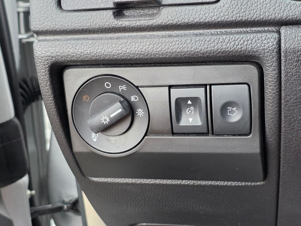 2011 Ford Fusion SE - Photo 37