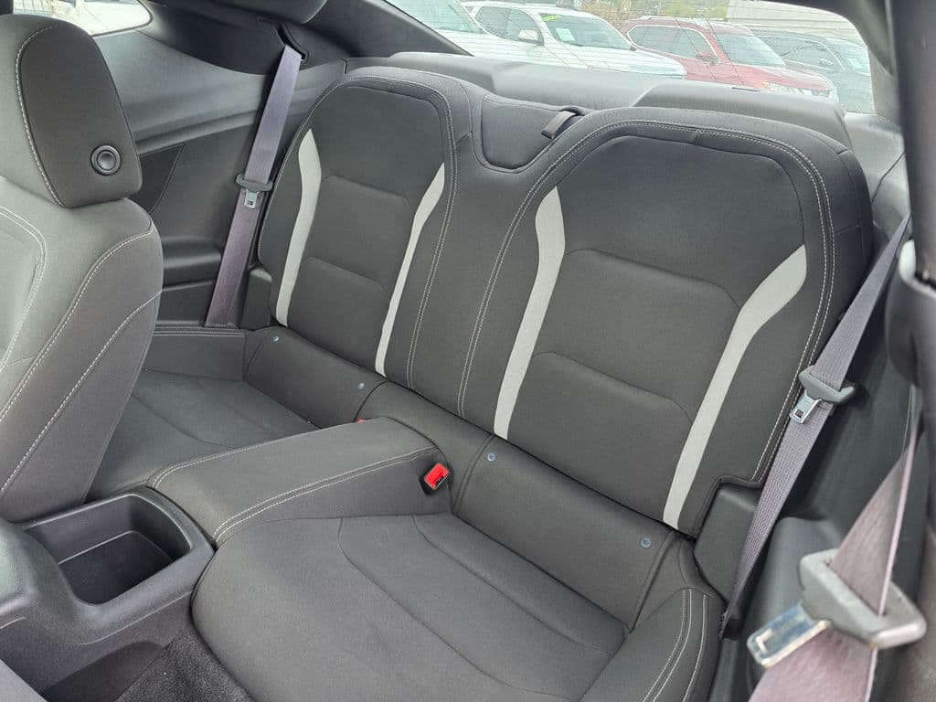 2017 Chevrolet Camaro 1LT - Photo 16