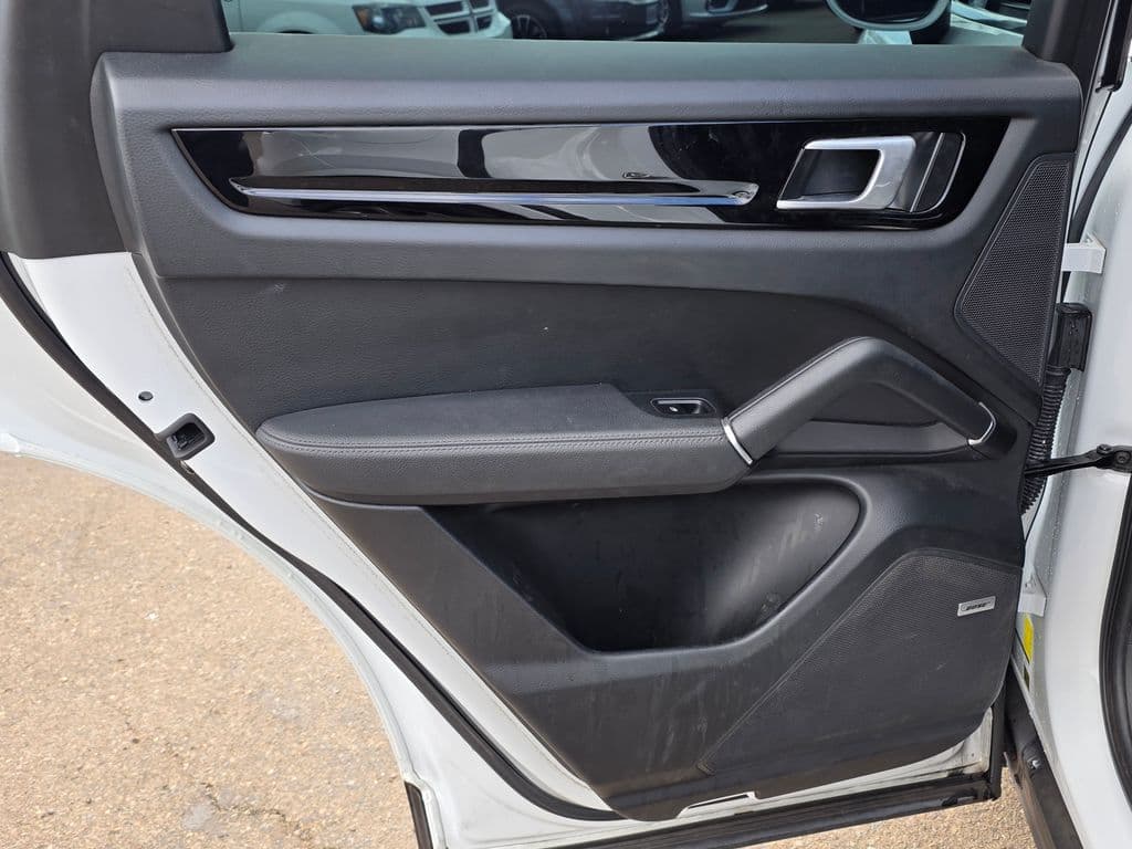 2022 Porsche Cayenne E-Hybrid - Photo 19