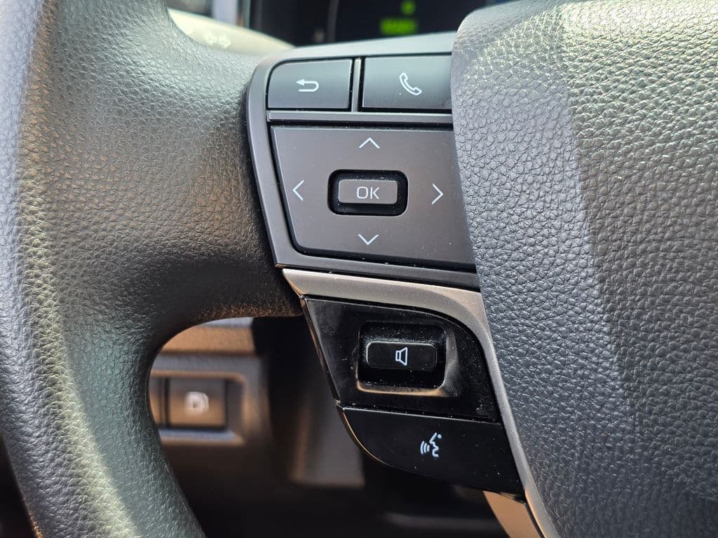 2025 Toyota Camry LE - Photo 25