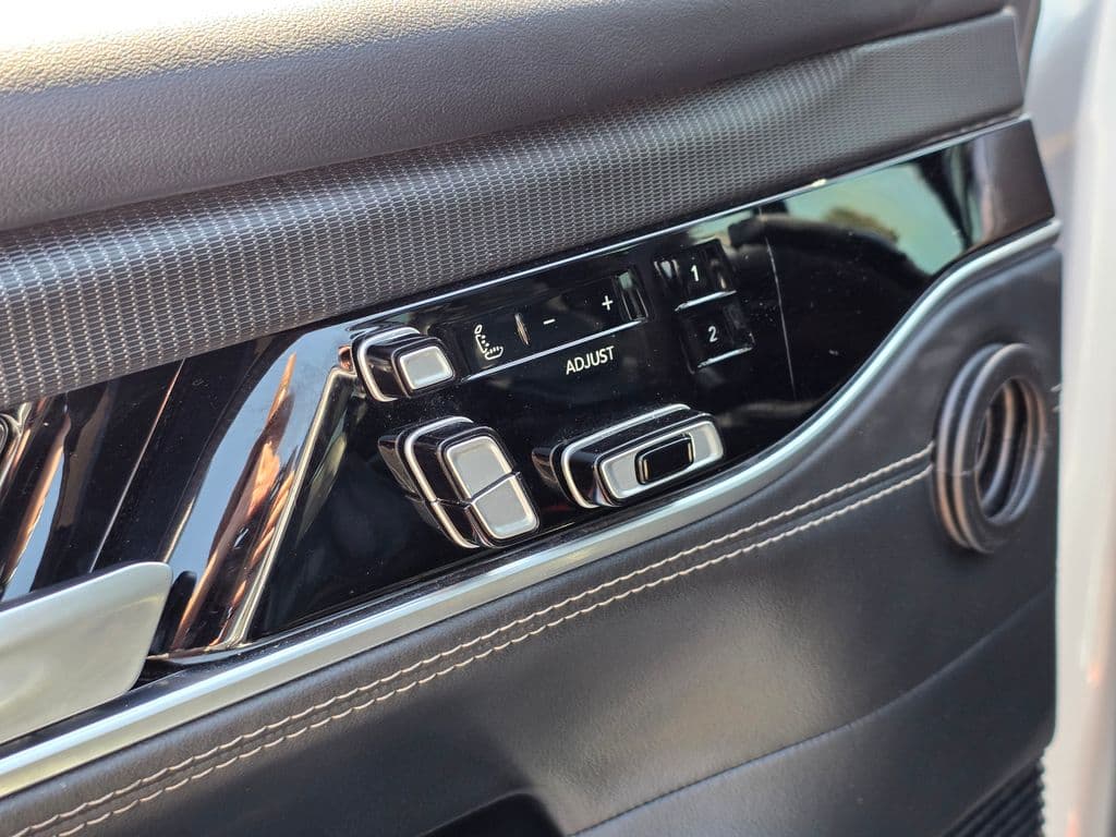 2024 Jeep Grand Wagoneer L Series II - Photo 32