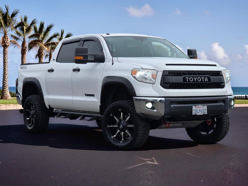 2017 Toyota Tundra SR5 - Photo 2