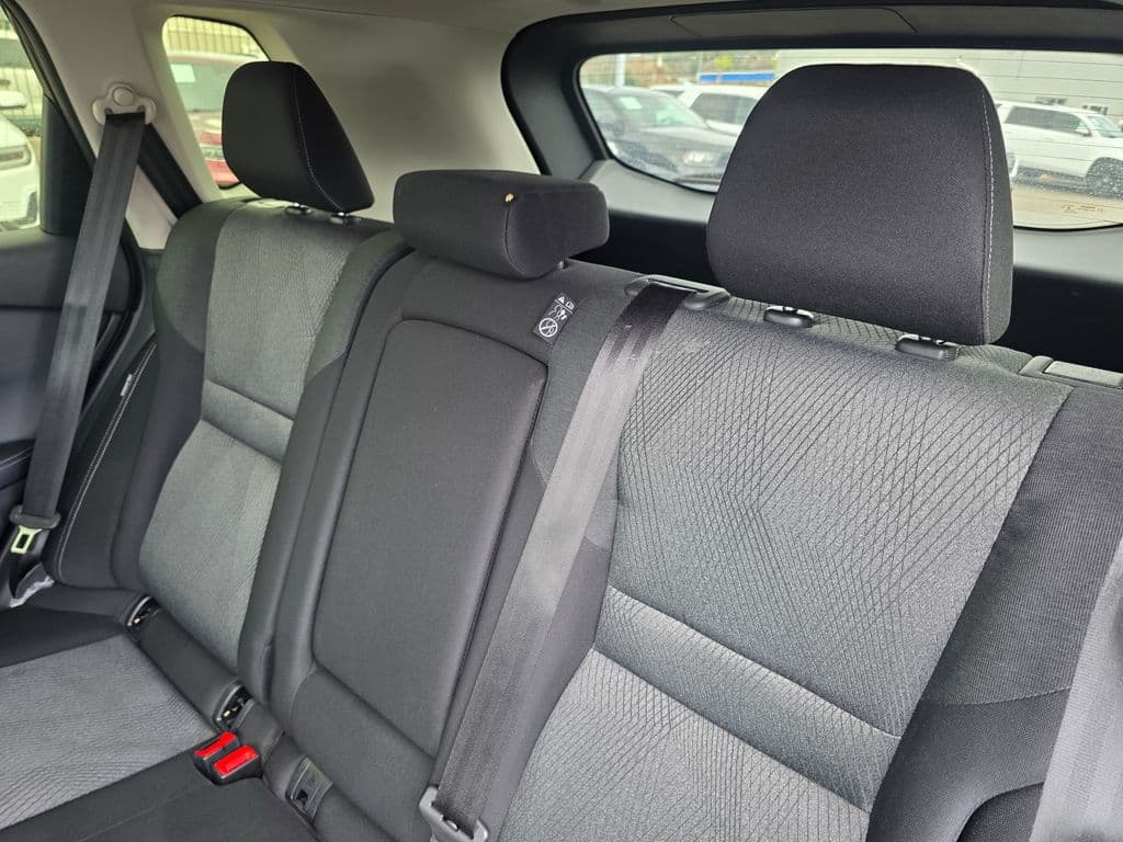 2025 Nissan Rogue SV - Photo 11