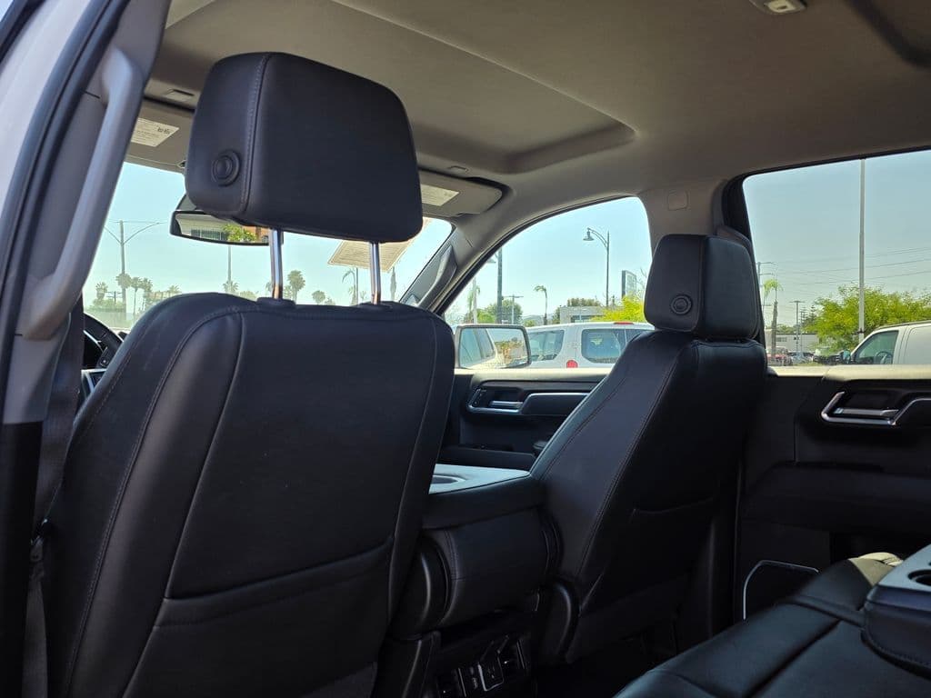 2025 GMC Sierra 1500 SLT - Photo 24