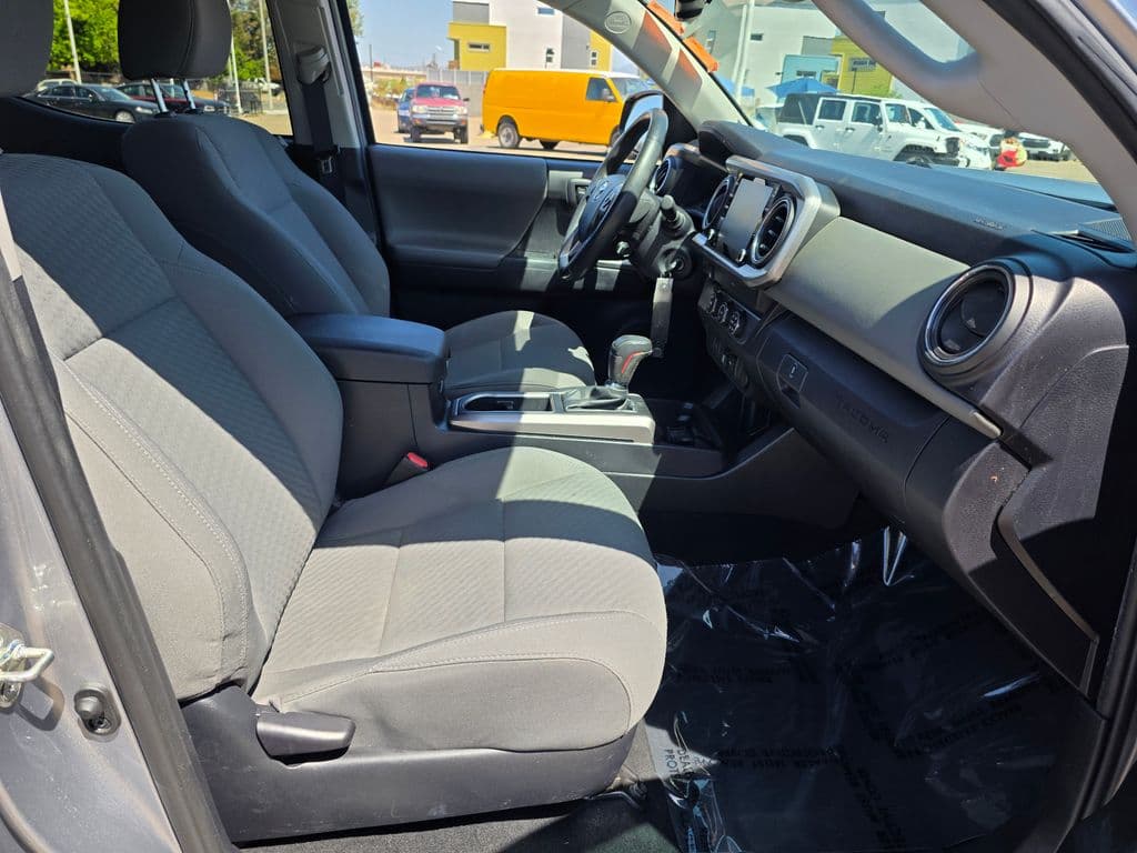 2020 Toyota Tacoma SR5 - Photo 13