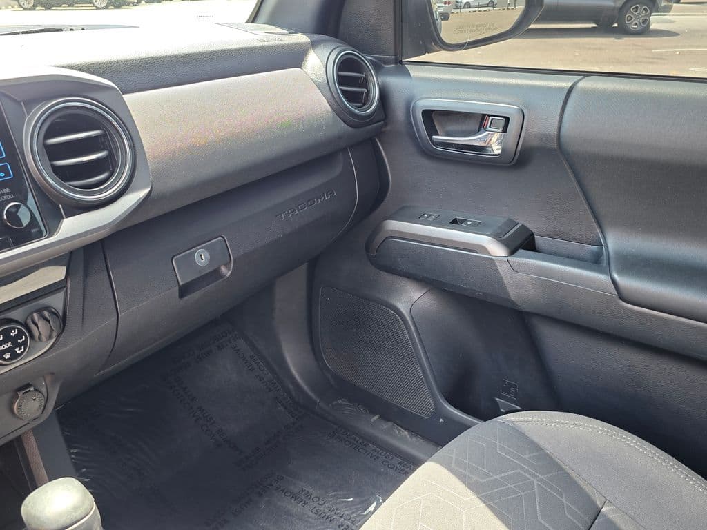 2017 Toyota Tacoma TRD Off-Road - Photo 28