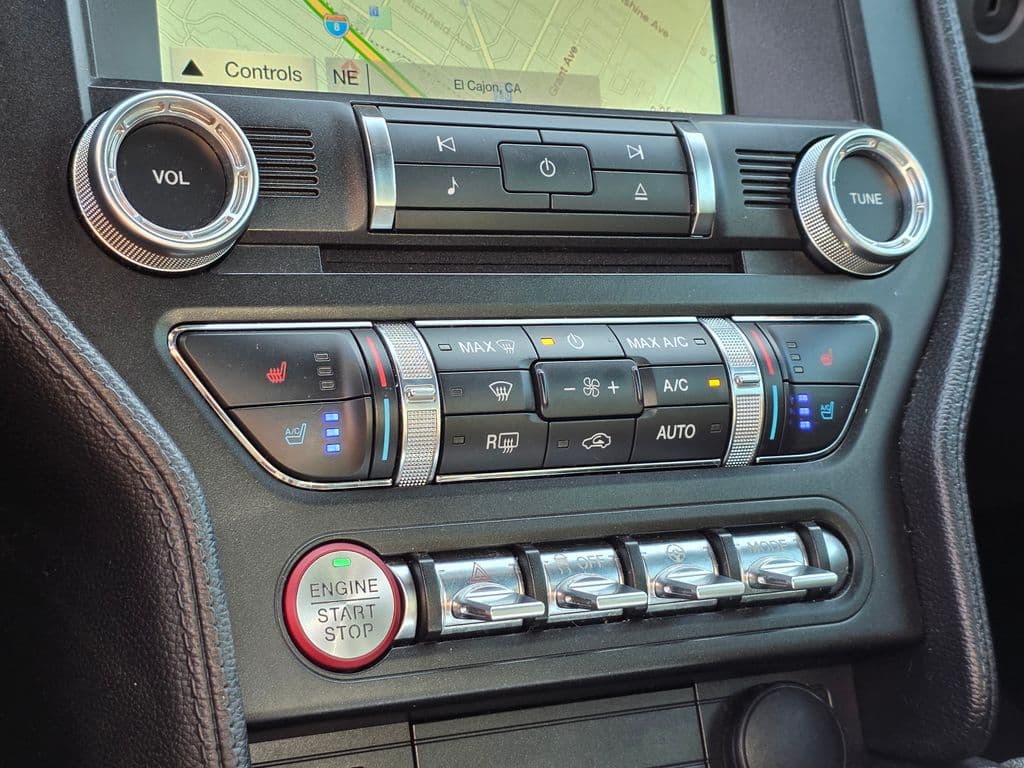 2018 Ford Mustang EcoBoost Premium - Photo 32