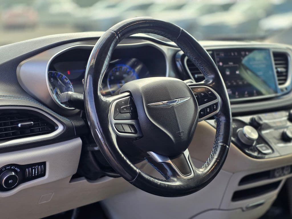 2021 Chrysler Pacifica Touring L - Photo 16