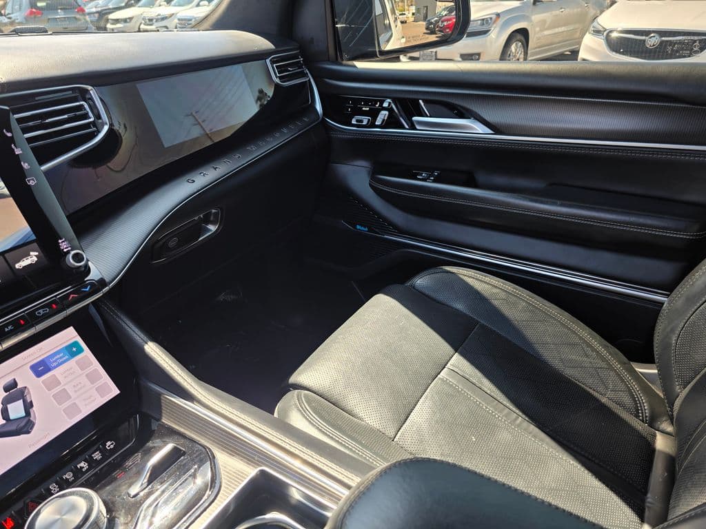 2024 Jeep Grand Wagoneer L Series II - Photo 46