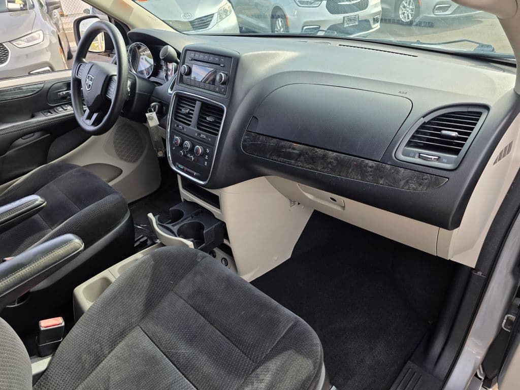 2014 Dodge Grand Caravan SE - Photo 11