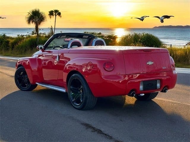2003 Chevrolet SSR LS - Photo 10