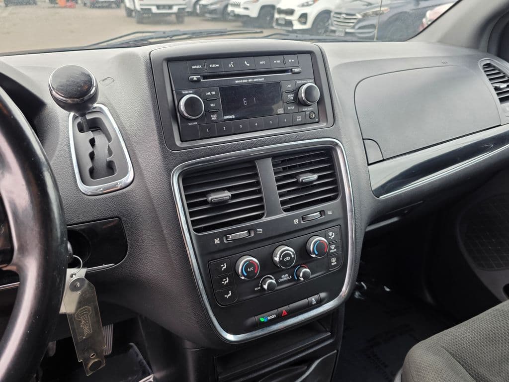 2016 Dodge Grand Caravan SE Plus - Photo 33