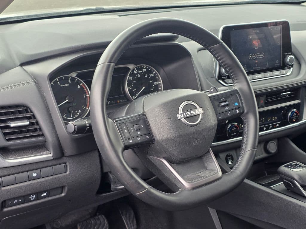 2025 Nissan Rogue SV - Photo 7