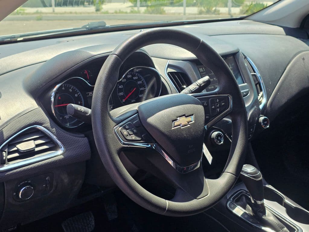 2018 Chevrolet Cruze LT - Photo 16