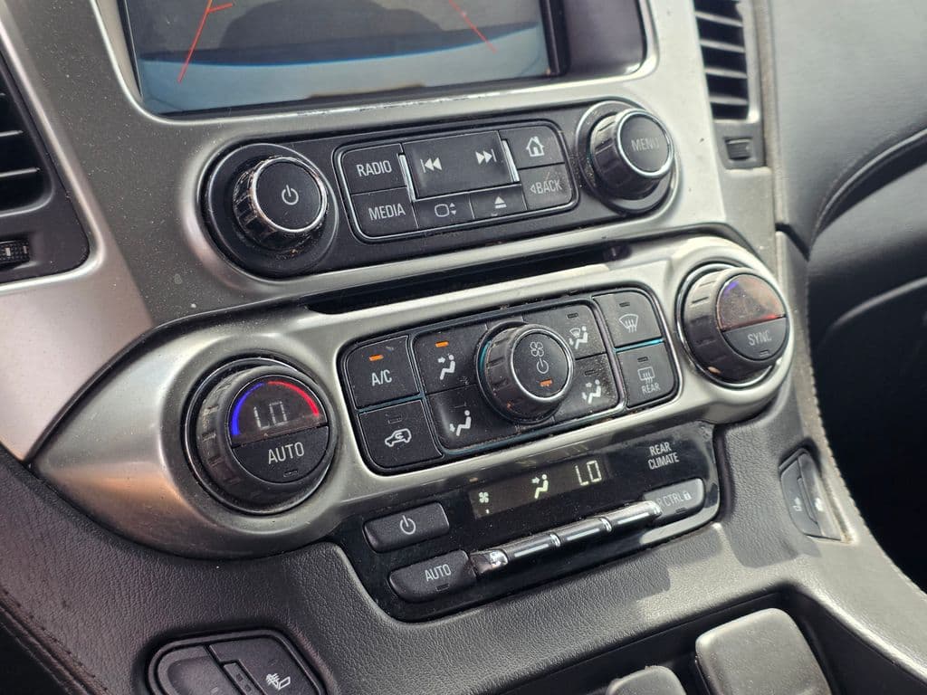 2015 Chevrolet Suburban LT - Photo 36