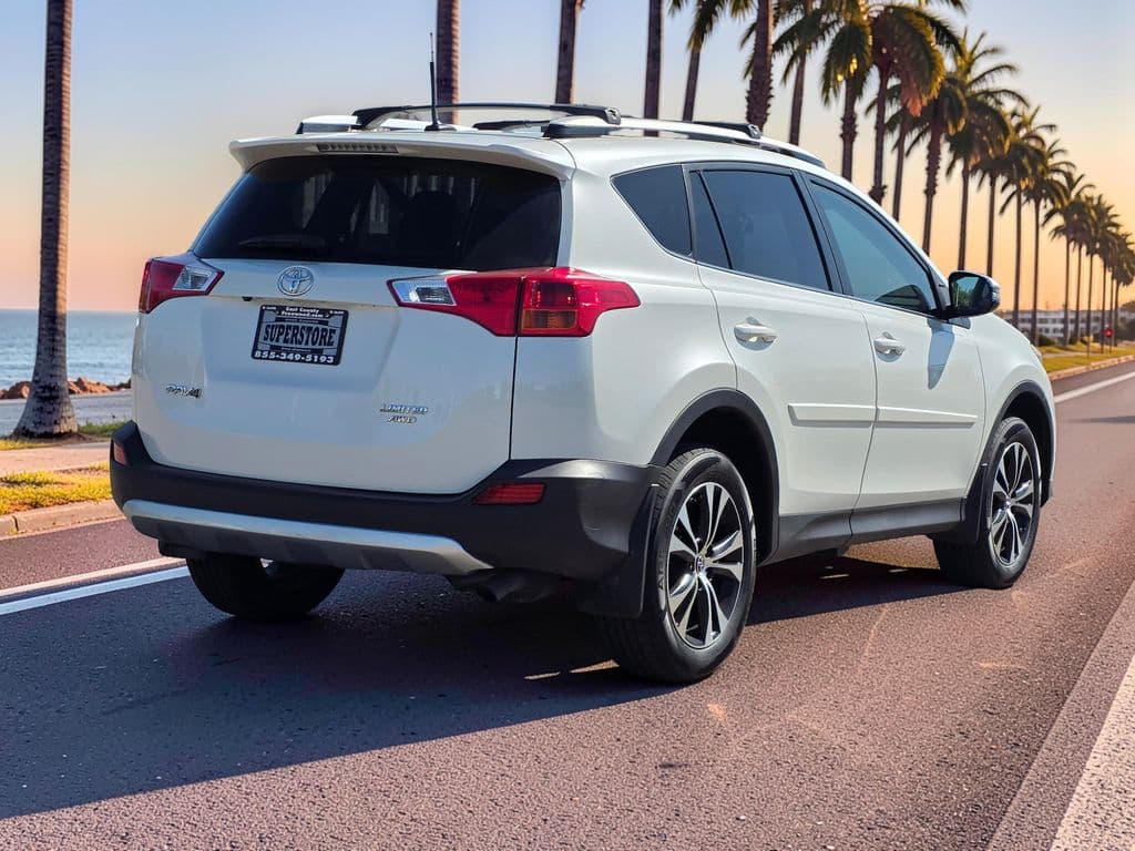 2015 Toyota RAV4 Limited - Photo 8