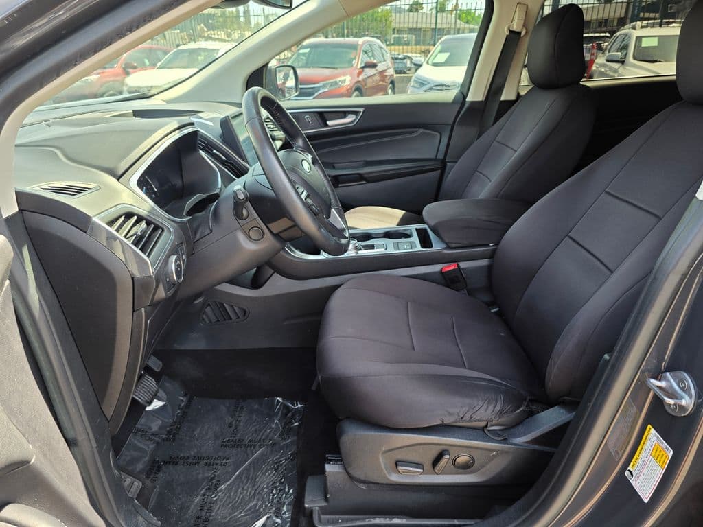 2021 Ford Edge Titanium - Photo 16