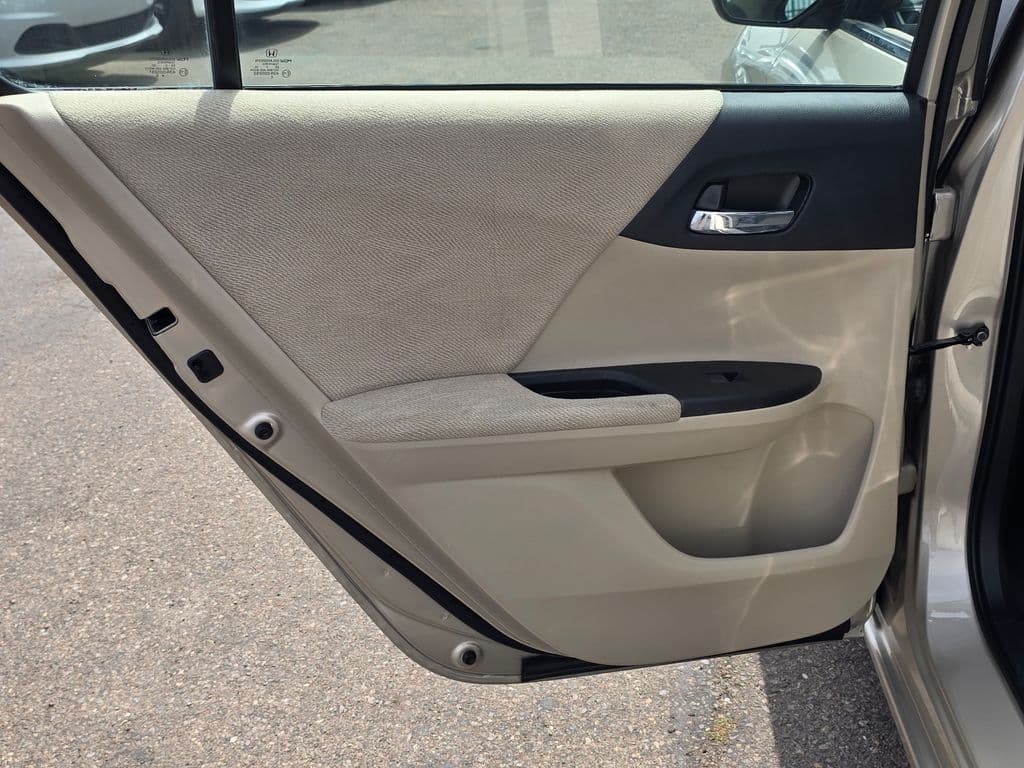2013 Honda Accord LX - Photo 22