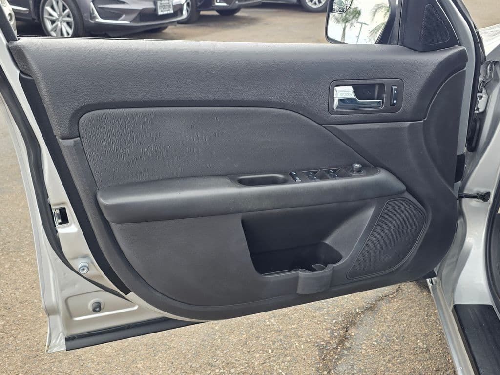 2011 Ford Fusion SE - Photo 22