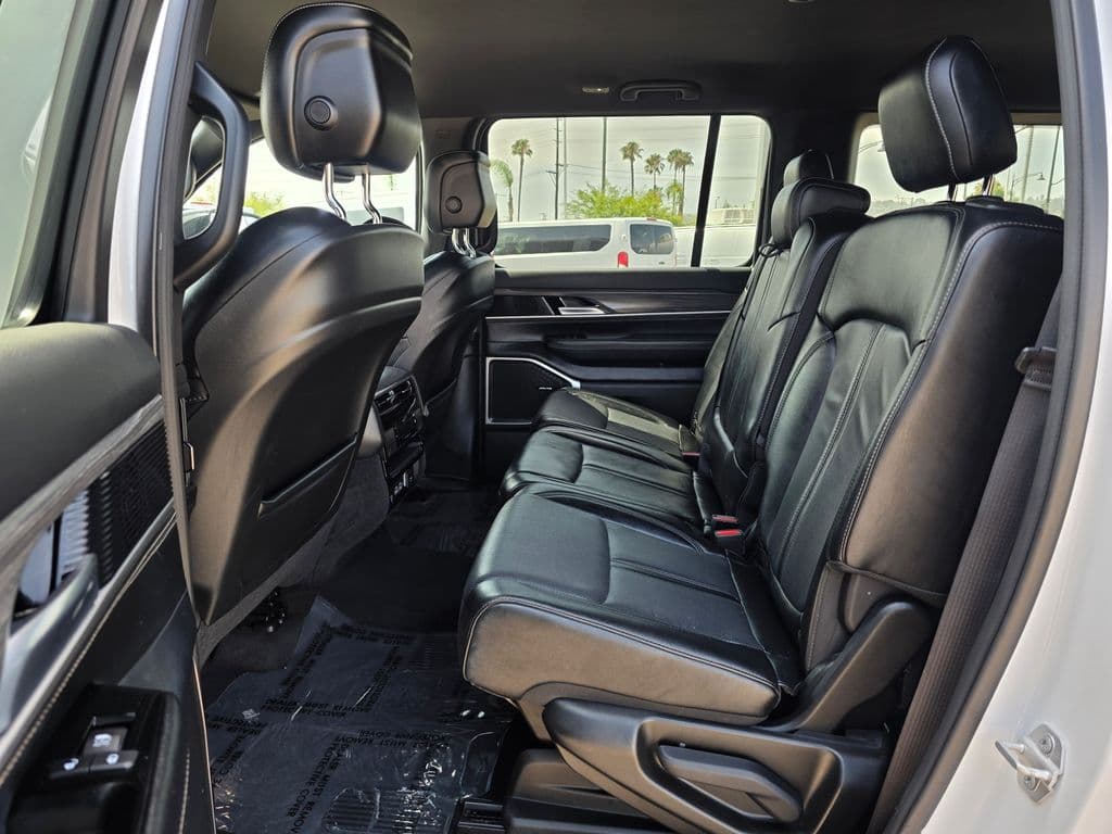 2024 Jeep Wagoneer Series II - Photo 20