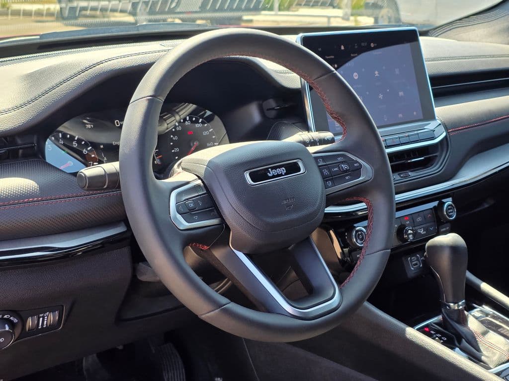2025 Jeep Compass Trailhawk - Photo 12