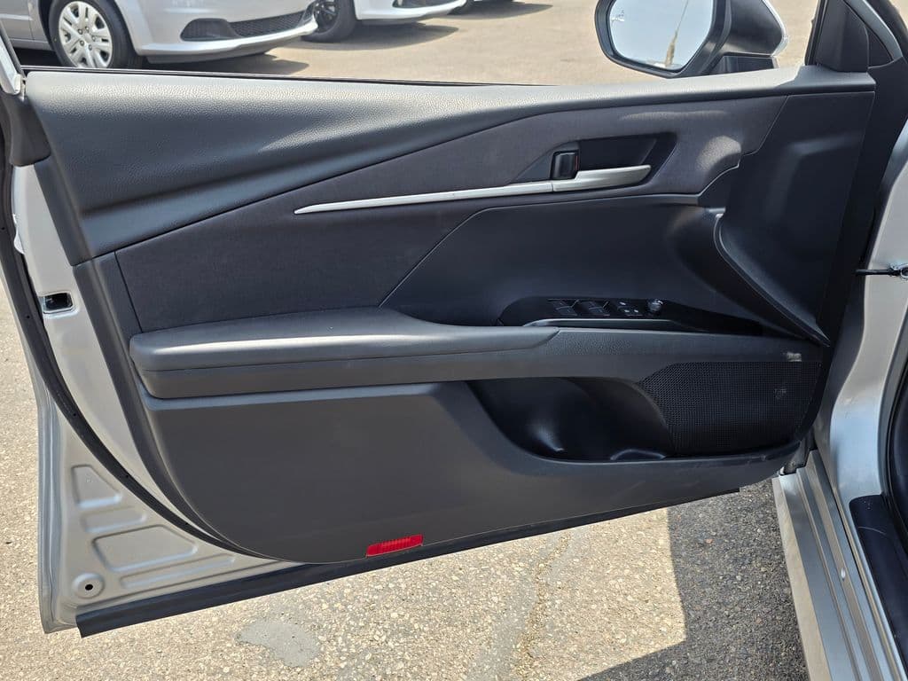 2025 Toyota Camry LE - Photo 22