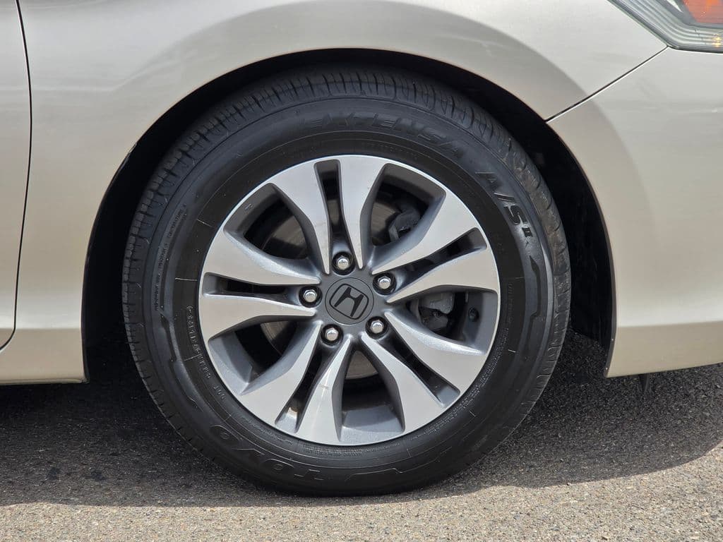 2013 Honda Accord LX - Photo 10