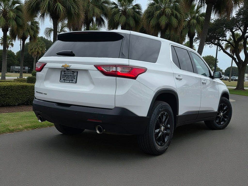 2020 Chevrolet Traverse LS - Photo 7