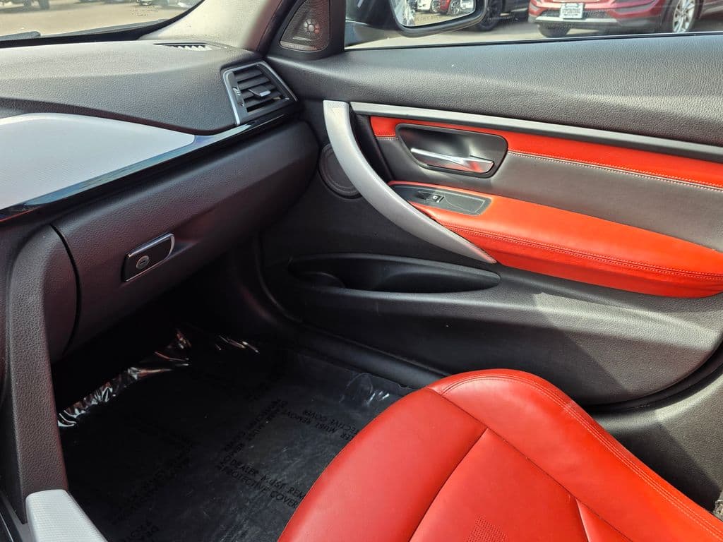 2018 BMW 3 Series 320i - Photo 36