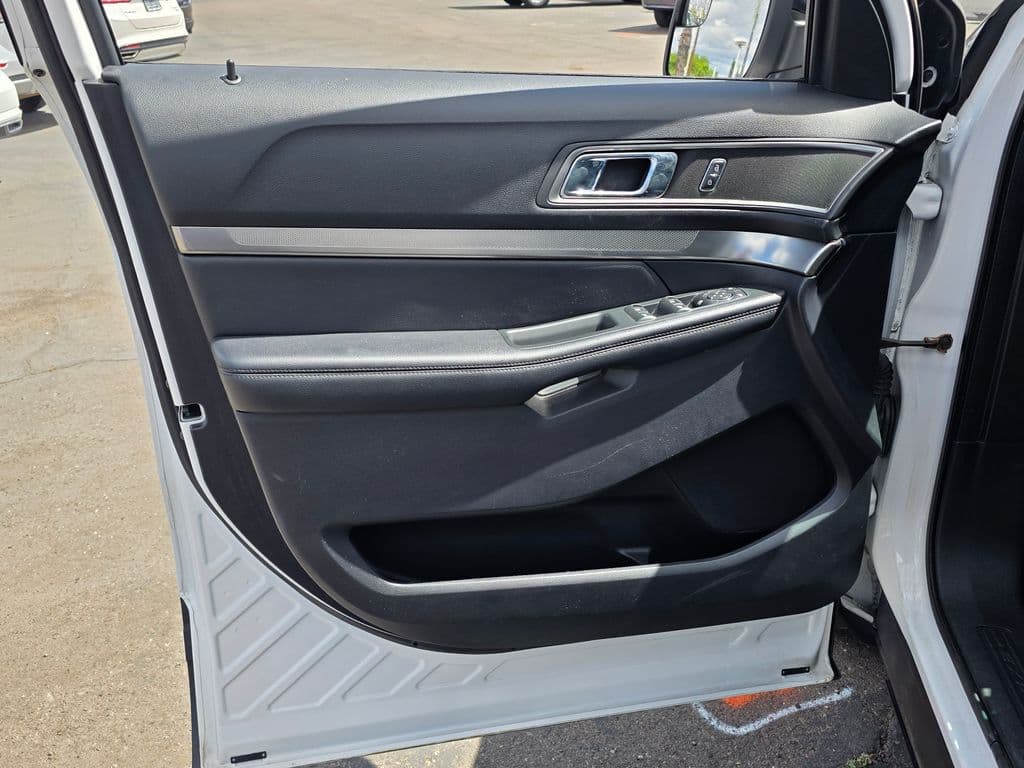 2018 Ford Explorer XLT - Photo 25