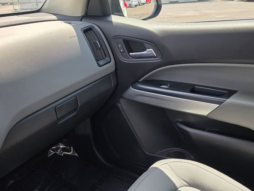2020 Chevrolet Colorado LT - Photo 29