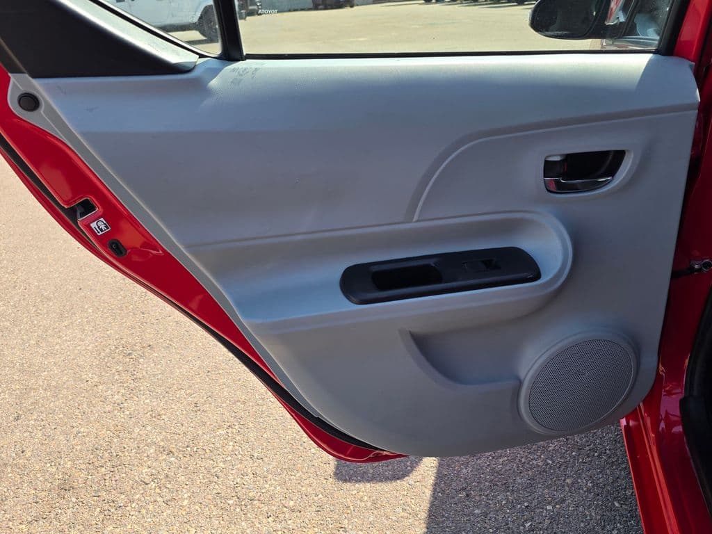 2014 Toyota Prius c Two - Photo 21