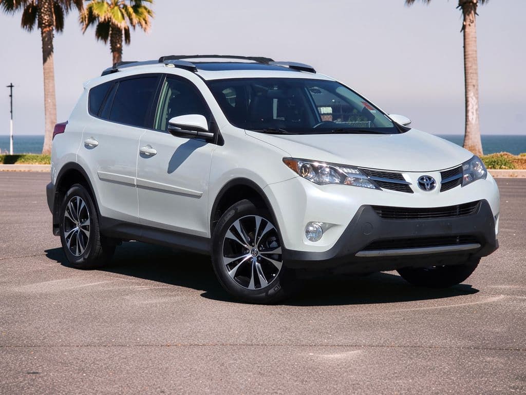2015 Toyota RAV4 Limited - Photo 2