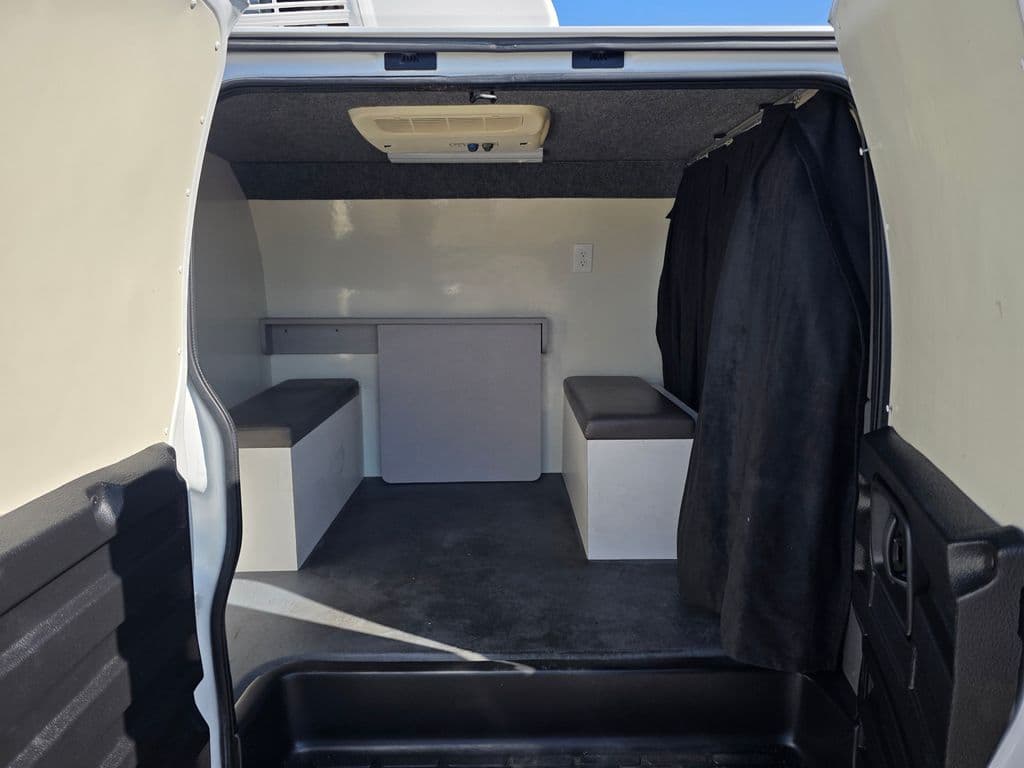 2015 Chevrolet Express 2500 Work Van - Photo 13