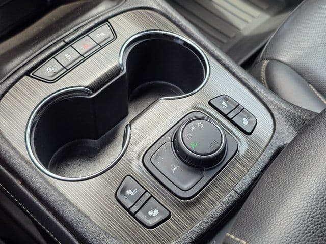 2023 GMC Acadia SLT - Photo 40