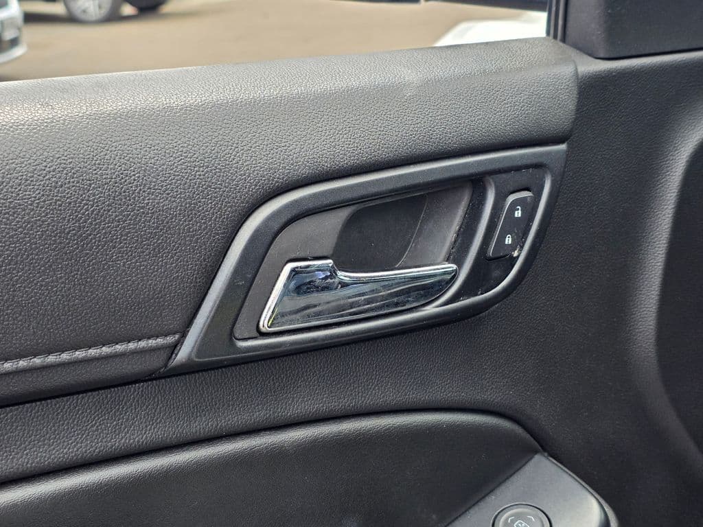 2015 Chevrolet Suburban LT - Photo 27