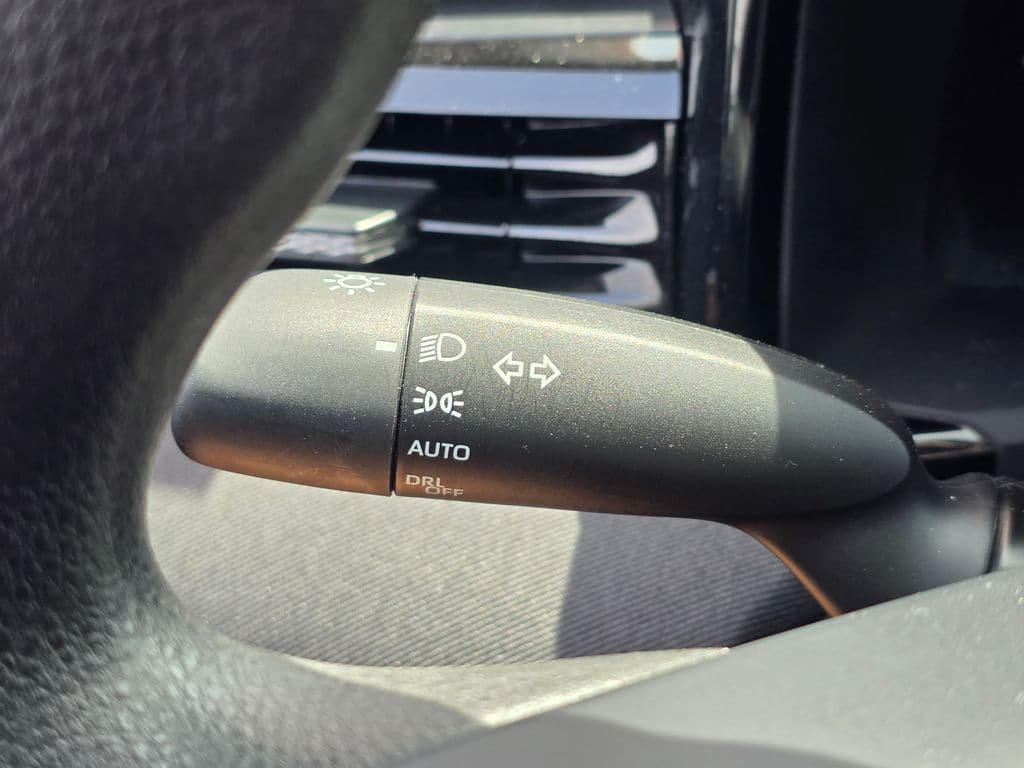 2025 Toyota Camry LE - Photo 37