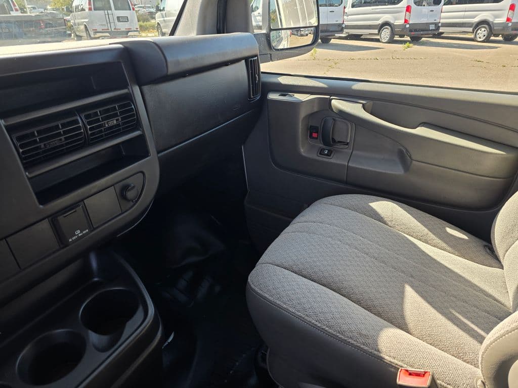 2015 Chevrolet Express 2500 Work Van - Photo 31