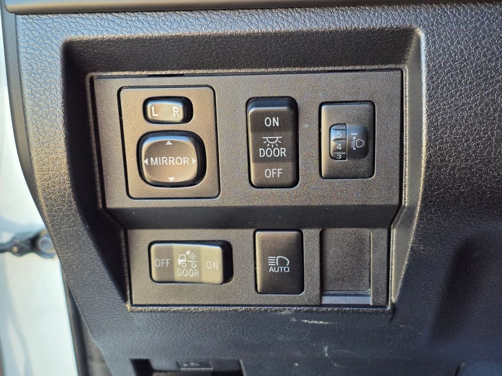 2018 Toyota Tundra SR5 - Photo 40