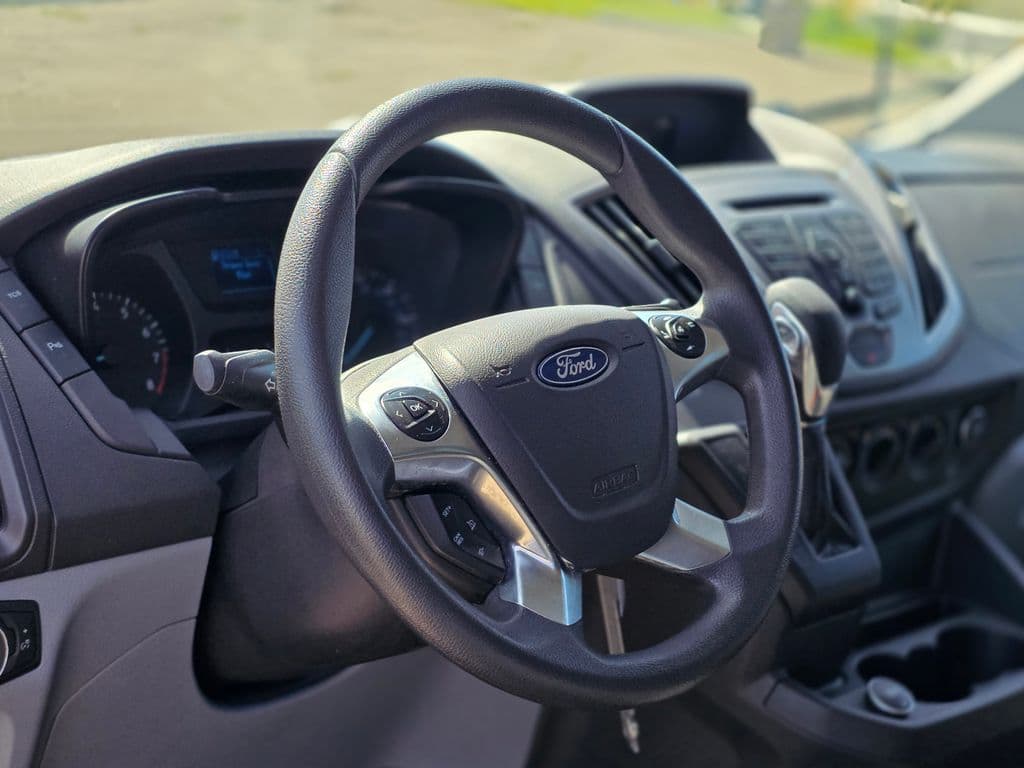 2018 Ford Transit-350 XLT - Photo 20