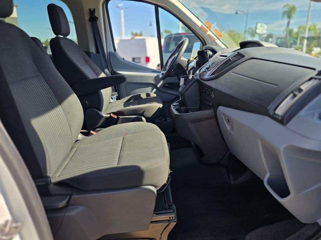 2018 Ford Transit-350 XLT - Photo 10