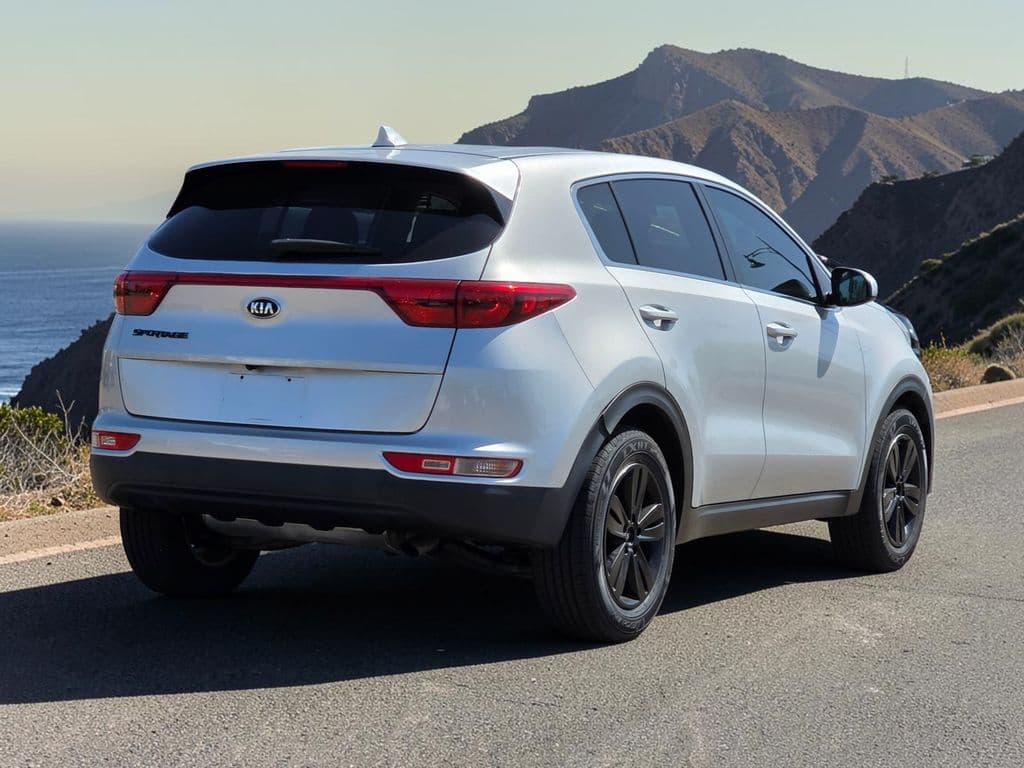 2018 Kia Sportage LX - Photo 8