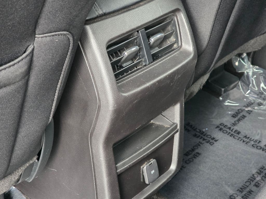 2018 Ford Edge SE - Photo 21
