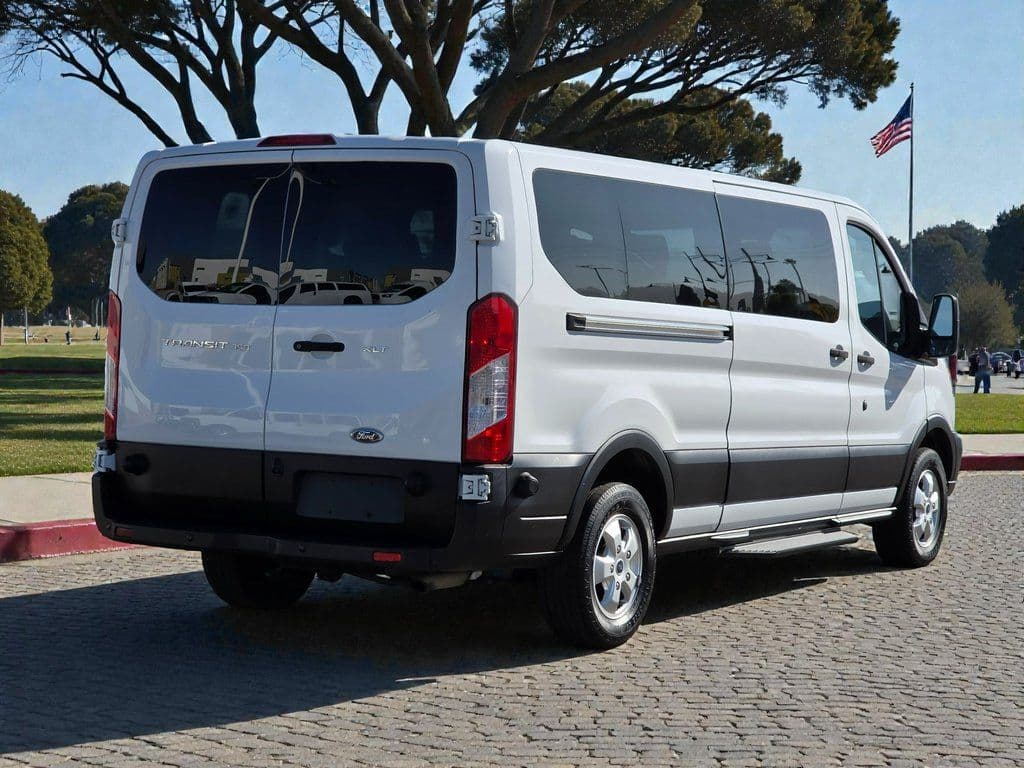 2018 Ford Transit-350 XLT - Photo 7