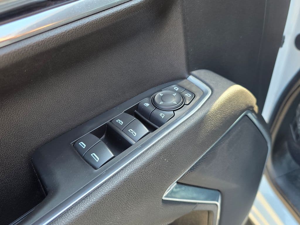 2025 GMC Sierra 1500 SLT - Photo 28