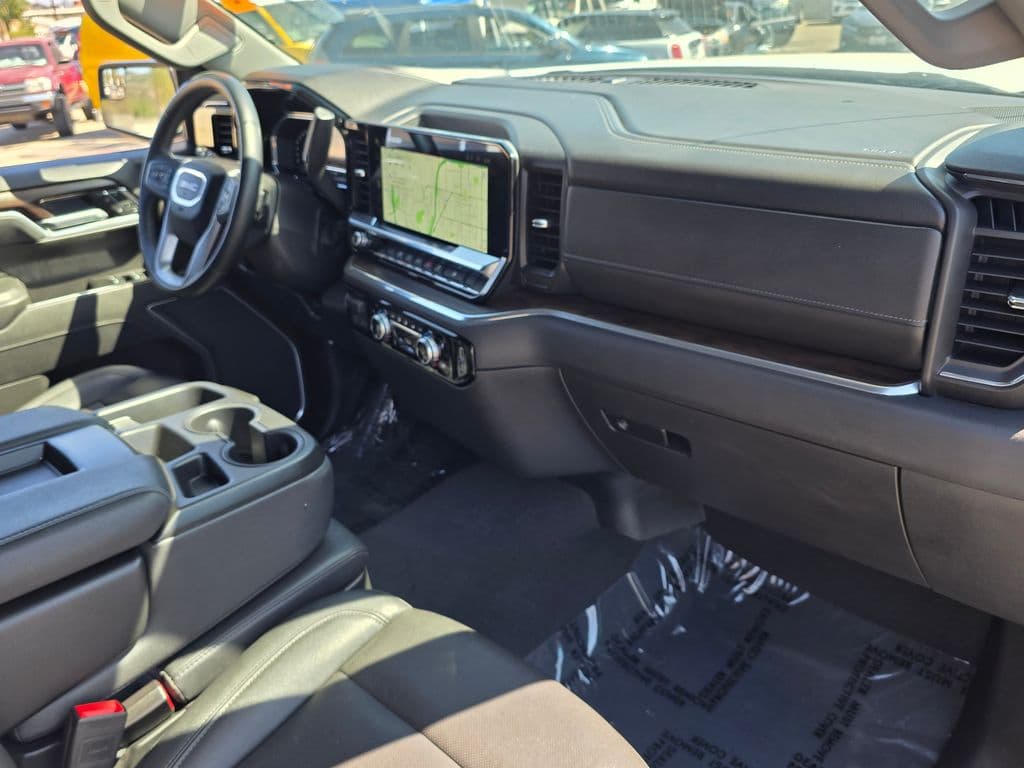 2025 GMC Sierra 1500 SLT - Photo 12