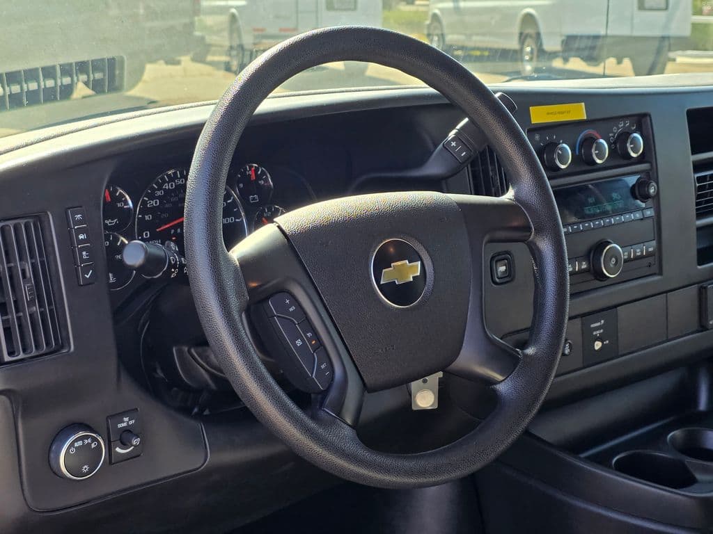 2015 Chevrolet Express 2500 Work Van - Photo 22