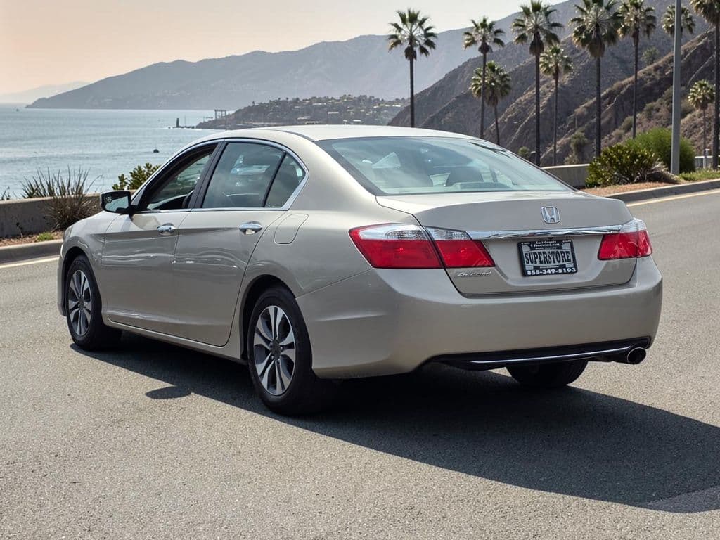 2013 Honda Accord LX - Photo 6