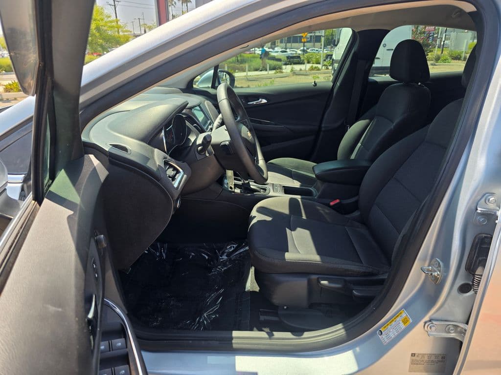 2018 Chevrolet Cruze LT - Photo 17