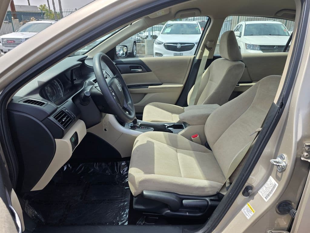 2013 Honda Accord LX - Photo 17